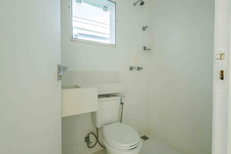Casa de condomínio para alugar com 370m², 6 quartos e 5 vagas Casa de condomínio para alugar com 370m², 6 quartos e 5 vagasBanheiro de Serviço