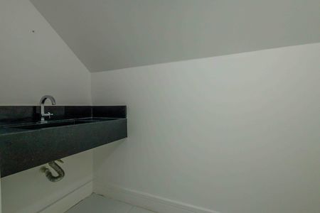 Casa de condomínio para alugar com 370m², 6 quartos e 5 vagas Casa de condomínio para alugar com 370m², 6 quartos e 5 vagasLavabo 1