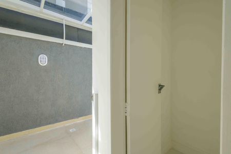 Casa de condomínio para alugar com 370m², 6 quartos e 5 vagas Casa de condomínio para alugar com 370m², 6 quartos e 5 vagasÁrea de Serviço