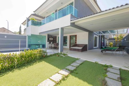 Casa de condomínio para alugar com 370m², 6 quartos e 5 vagas Casa de condomínio para alugar com 370m², 6 quartos e 5 vagasÁrea de Lazer