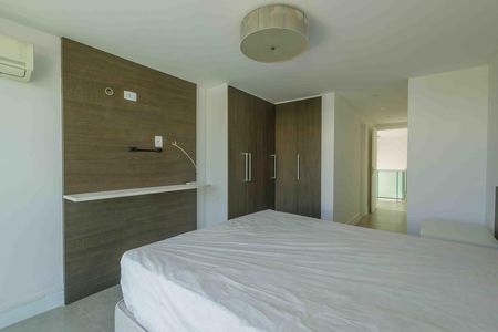 Casa de condomínio para alugar com 370m², 6 quartos e 5 vagas Casa de condomínio para alugar com 370m², 6 quartos e 5 vagasSuíte 2