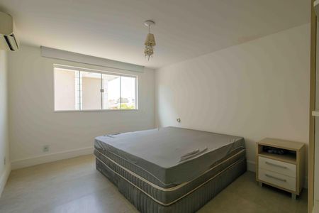 Casa de condomínio para alugar com 370m², 6 quartos e 5 vagas Casa de condomínio para alugar com 370m², 6 quartos e 5 vagasSuíte 4