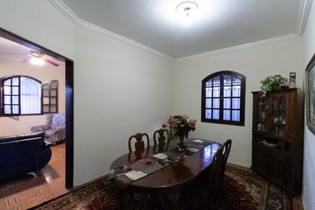 Casa à venda com 430m², 5 quartos e 3 vagasSala 2