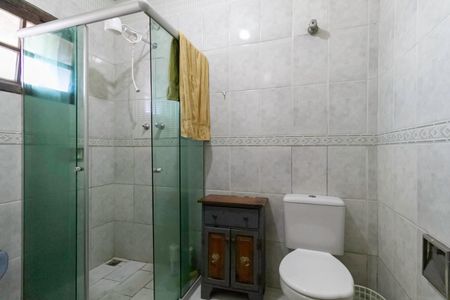 Casa à venda com 430m², 5 quartos e 3 vagasBanheiro social 2