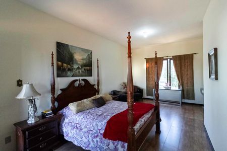 Casa à venda com 430m², 5 quartos e 3 vagasSuíte 2