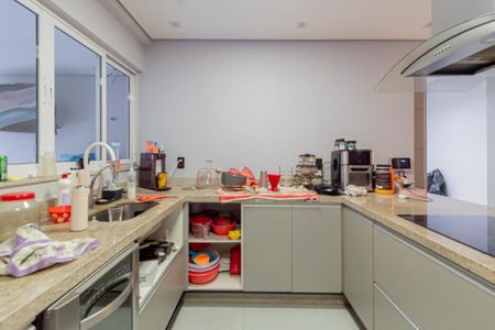 Casa à venda com 900m², 5 quartos e 7 vagasCozinha