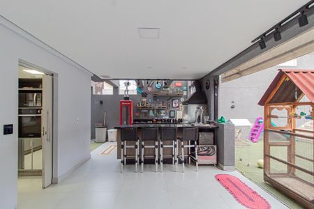 Casa à venda com 900m², 5 quartos e 7 vagasChurrasqueira