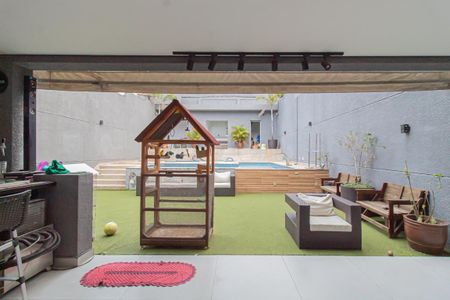 Casa à venda com 900m², 5 quartos e 7 vagasChurrasqueira