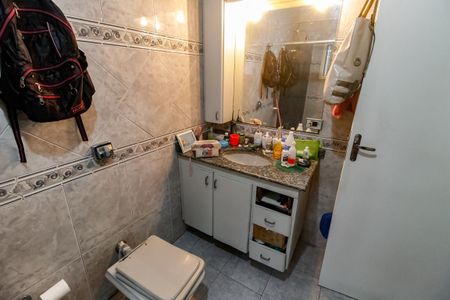 Casa à venda com 176m², 4 quartos e 2 vagas Casa à venda com 176m², 4 quartos e 2 vagasBanheiro da Suíte