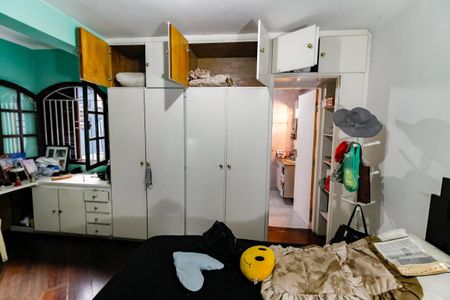 Casa à venda com 176m², 4 quartos e 2 vagas Casa à venda com 176m², 4 quartos e 2 vagasSuíte