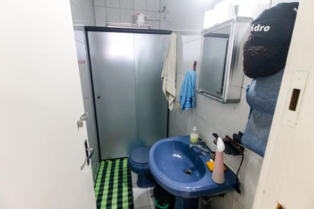 Casa à venda com 176m², 4 quartos e 2 vagas Casa à venda com 176m², 4 quartos e 2 vagasBanheiro