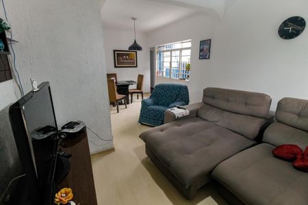 Casa à venda com 176m², 4 quartos e 2 vagas Casa à venda com 176m², 4 quartos e 2 vagasSala