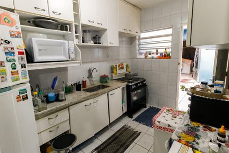 Casa à venda com 176m², 4 quartos e 2 vagas Casa à venda com 176m², 4 quartos e 2 vagasCozinha