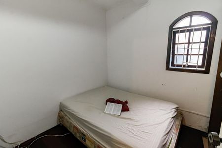 Casa à venda com 176m², 4 quartos e 2 vagas Casa à venda com 176m², 4 quartos e 2 vagasQuarto 2