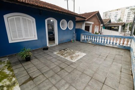 Casa à venda com 176m², 4 quartos e 2 vagas Casa à venda com 176m², 4 quartos e 2 vagasQuintal