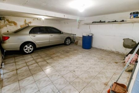 Casa à venda com 176m², 4 quartos e 2 vagas Casa à venda com 176m², 4 quartos e 2 vagasGaragem