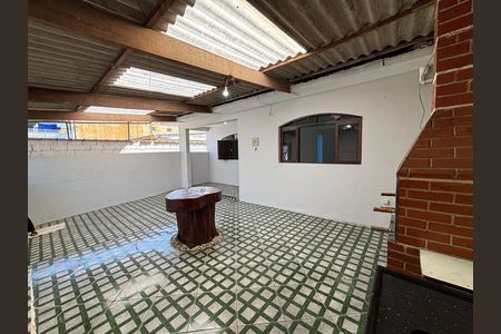 Casa para alugar com 70m², 2 quartos e 1 vaga Casa para alugar com 70m², 2 quartos e 1 vagaChurrasqueira