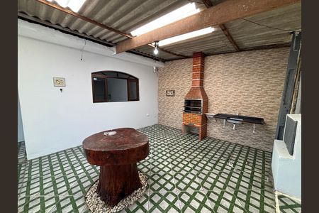 Casa para alugar com 70m², 2 quartos e 1 vaga Casa para alugar com 70m², 2 quartos e 1 vagaChurrasqueira