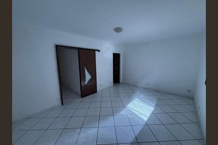 Casa para alugar com 70m², 2 quartos e 1 vaga Casa para alugar com 70m², 2 quartos e 1 vagaSuite