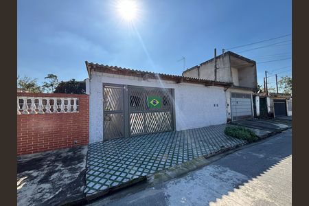 Casa para alugar com 70m², 2 quartos e 1 vaga Casa para alugar com 70m², 2 quartos e 1 vagaFachada