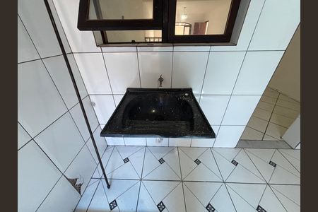 Casa para alugar com 70m², 2 quartos e 1 vaga Casa para alugar com 70m², 2 quartos e 1 vagaÁrea de serviço