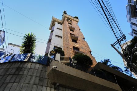 Apartamento para alugar com 250m², 4 quartos e 3 vagasFachada