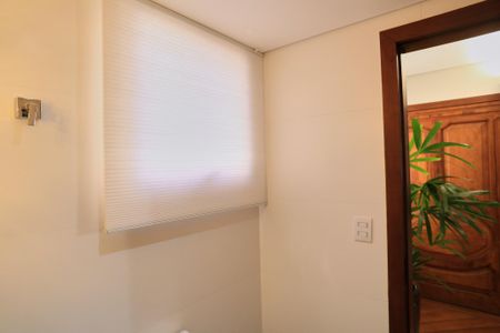 Apartamento para alugar com 250m², 4 quartos e 3 vagasLavabo da Sala