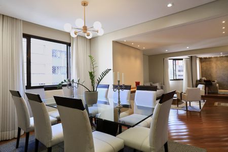 Apartamento para alugar com 250m², 4 quartos e 3 vagasSala