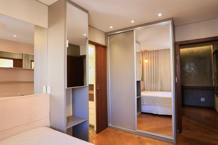 Apartamento para alugar com 250m², 4 quartos e 3 vagasSuíte 2