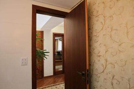 Apartamento para alugar com 250m², 4 quartos e 3 vagasLavabo