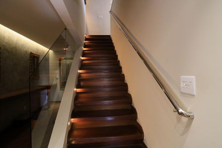 Apartamento para alugar com 250m², 4 quartos e 3 vagasEscada