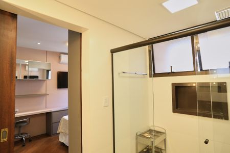 Apartamento para alugar com 250m², 4 quartos e 3 vagasBanheiro da Suíte 2