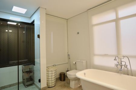 Apartamento para alugar com 250m², 4 quartos e 3 vagasBanheiro da Suíte