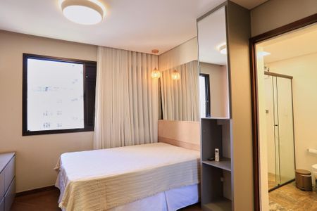 Apartamento para alugar com 250m², 4 quartos e 3 vagasSuíte 2