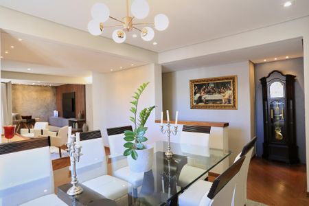 Apartamento para alugar com 250m², 4 quartos e 3 vagasSala