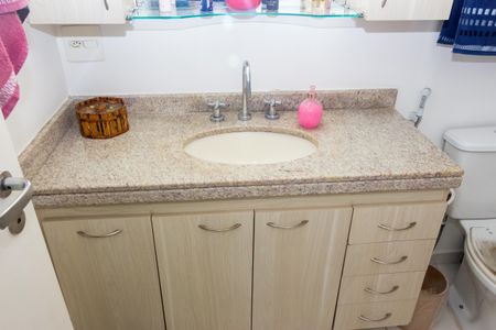 Apartamento à venda com 117m², 4 quartos e 2 vagasBanheiro da Suíte