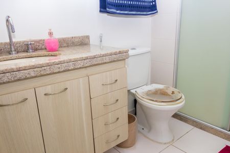 Apartamento à venda com 117m², 4 quartos e 2 vagasBanheiro da Suíte