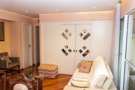 Apartamento à venda com 117m², 4 quartos e 2 vagasSala