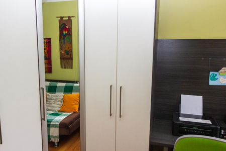 Apartamento à venda com 117m², 4 quartos e 2 vagasQuarto 2