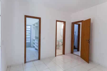 Casa de condomínio para alugar com 300m², 5 quartos e 8 vagas Casa de condomínio para alugar com 300m², 5 quartos e 8 vagasBanheiro Suíte 3