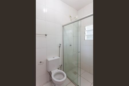 Casa de condomínio para alugar com 300m², 5 quartos e 8 vagas Casa de condomínio para alugar com 300m², 5 quartos e 8 vagasBanheiro Suíte 2