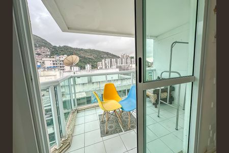 Apartamento para alugar com 62m², 2 quartos e 1 vagaSacada/Suite 