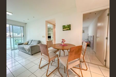 Apartamento para alugar com 62m², 2 quartos e 1 vagaSala