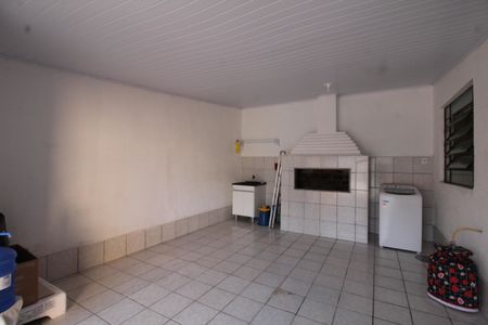 Casa à venda com 92m², 2 quartos e 1 vagaÁrea de Serviço