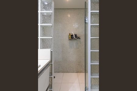 Apartamento à venda com 122m², 3 quartos e 2 vagasBanheiro da Suíte 