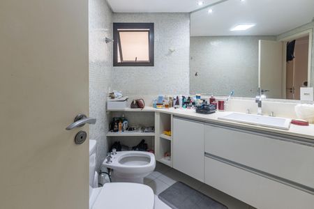 Apartamento à venda com 122m², 3 quartos e 2 vagasBanheiro da Suíte 