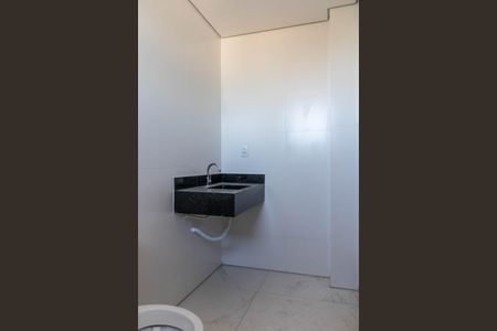 Apartamento à venda com 82m², 2 quartos e 2 vagas Apartamento à venda com 82m², 2 quartos e 2 vagasBanheiro da Suíte