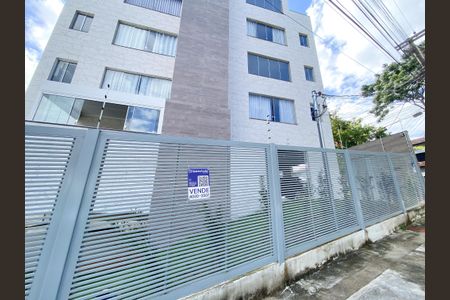 Apartamento à venda com 82m², 2 quartos e 2 vagasFachada 
