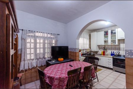 Casa para alugar com 203m², 4 quartos e 2 vagas Casa para alugar com 203m², 4 quartos e 2 vagasCozinha