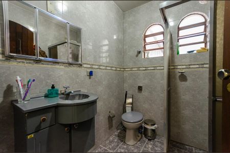 Casa para alugar com 203m², 4 quartos e 2 vagas Casa para alugar com 203m², 4 quartos e 2 vagasBanheiro Social